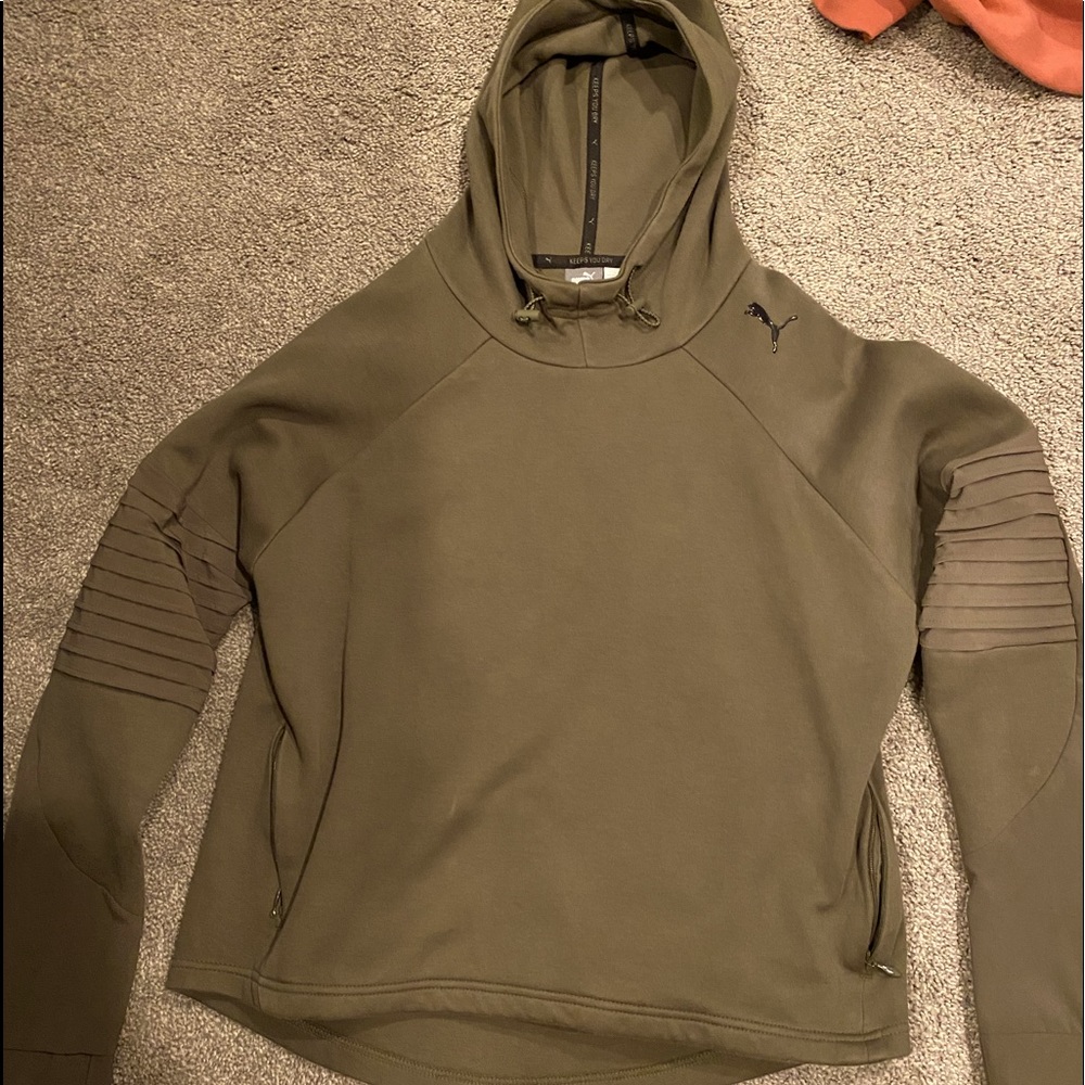 Puma army green hoodie. Perfect condition. Great for warmth!!